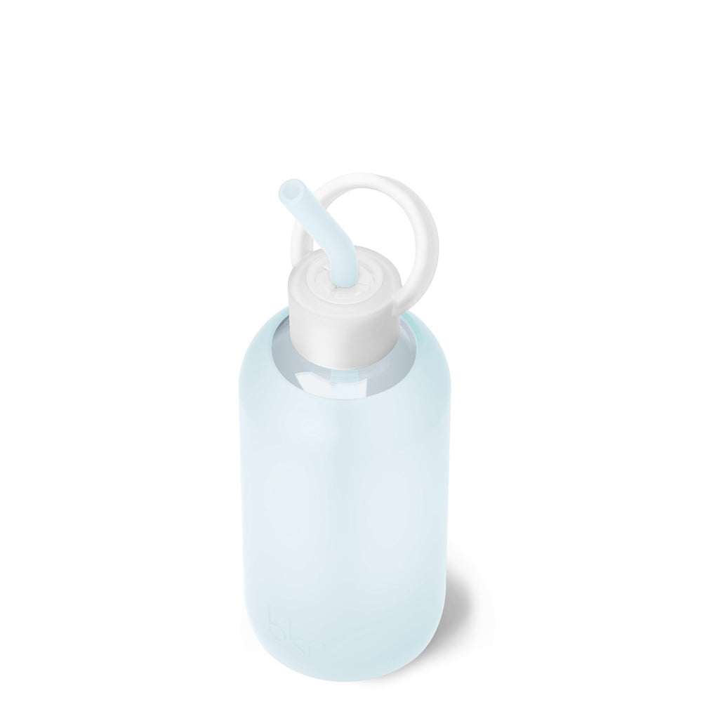 bkr Bottle Sip Kit: Glass + silicone water bottle + Silicone Straw + Straw Cap: 16oz ASTRID & THE SNOWDRIFT - LITTLE BOTTLE SIP KIT 500ML (16OZ)