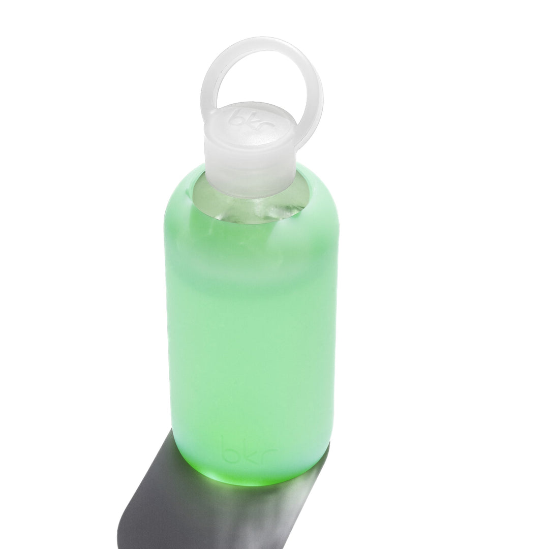 bkr Bottle Sip Kit: Glass + silicone water bottle + Silicone Straw + Straw Cap: 16oz SAINT & THE LUSH DIVINE - LITTLE BOTTLE SIP KIT 500ML (16OZ)