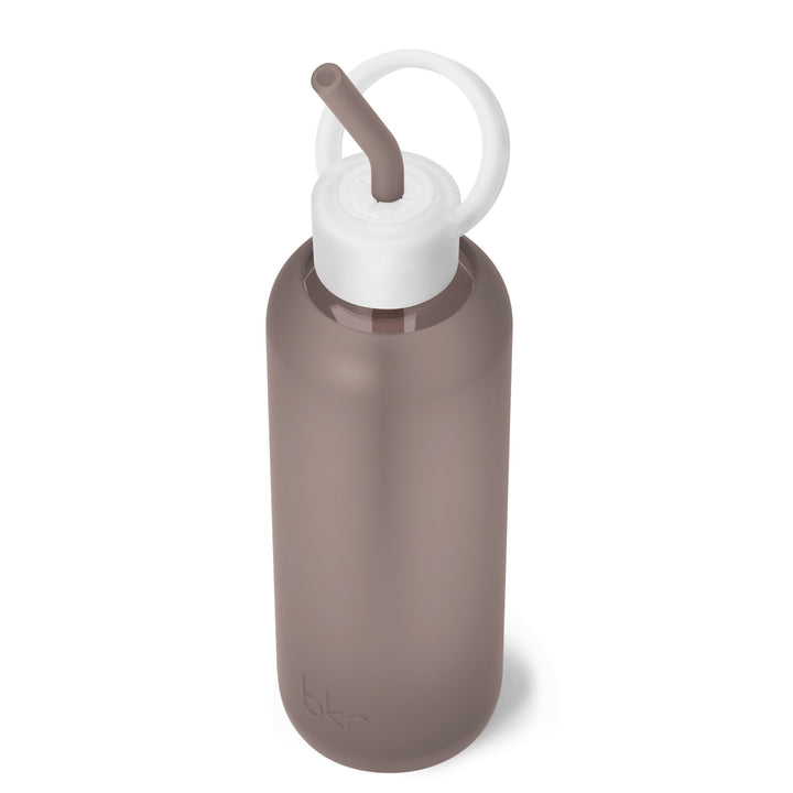 bkr Bottle Sip Kit: Glass + silicone water bottle + Silicone Straw + Straw Cap: 22oz PORTER & THE WARM EMBRACE - DEMI BOTTLE SIP KIT 650ML (22OZ)
