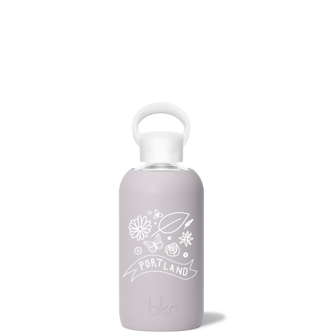bkr glass water bottle with silicone sleeve in light grey Heather Portland Nature Little bottle 500mL (16oz)