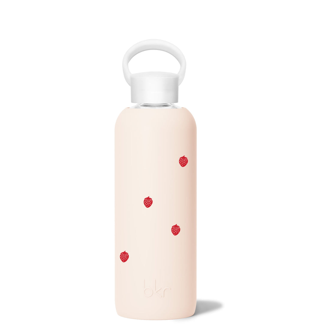 bkr Glass Water Bottle: 22oz JUNE STRAWBERRY DEMI BOTTLE 650ML (22OZ)